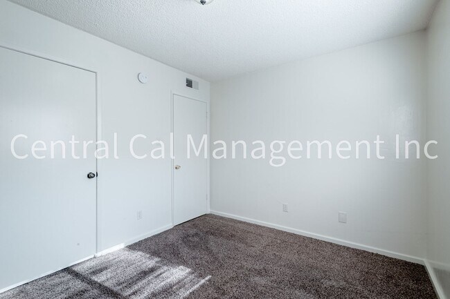 Building Photo - 808 Pershing St