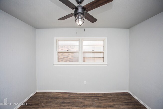 Building Photo - 6803 Avenue W