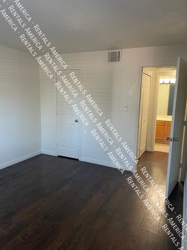 Building Photo - 4354 N 82nd St