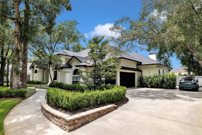 Building Photo - 11325 Riverbank Blvd
