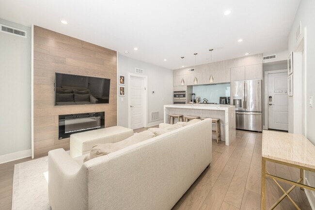 Primary Photo - 1405 Frankford Ave