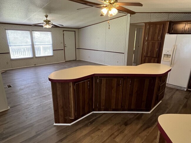 Building Photo - Quiet living 3 bed, 2 bath Ranch near Mint Hill
