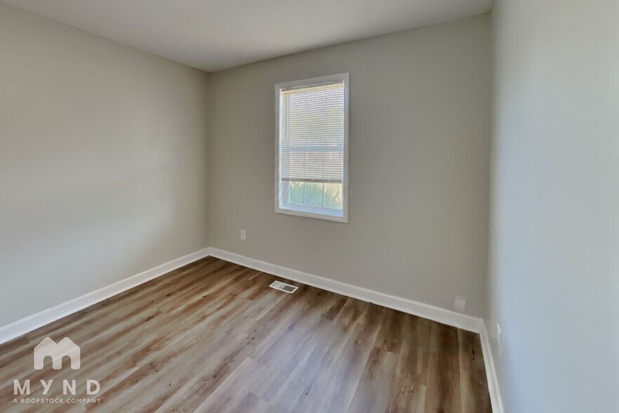 Building Photo - 32 Winesap Ln