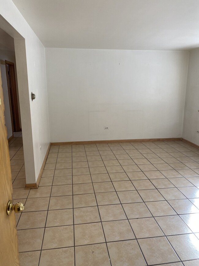 Building Photo - 2611 W Logan Blvd