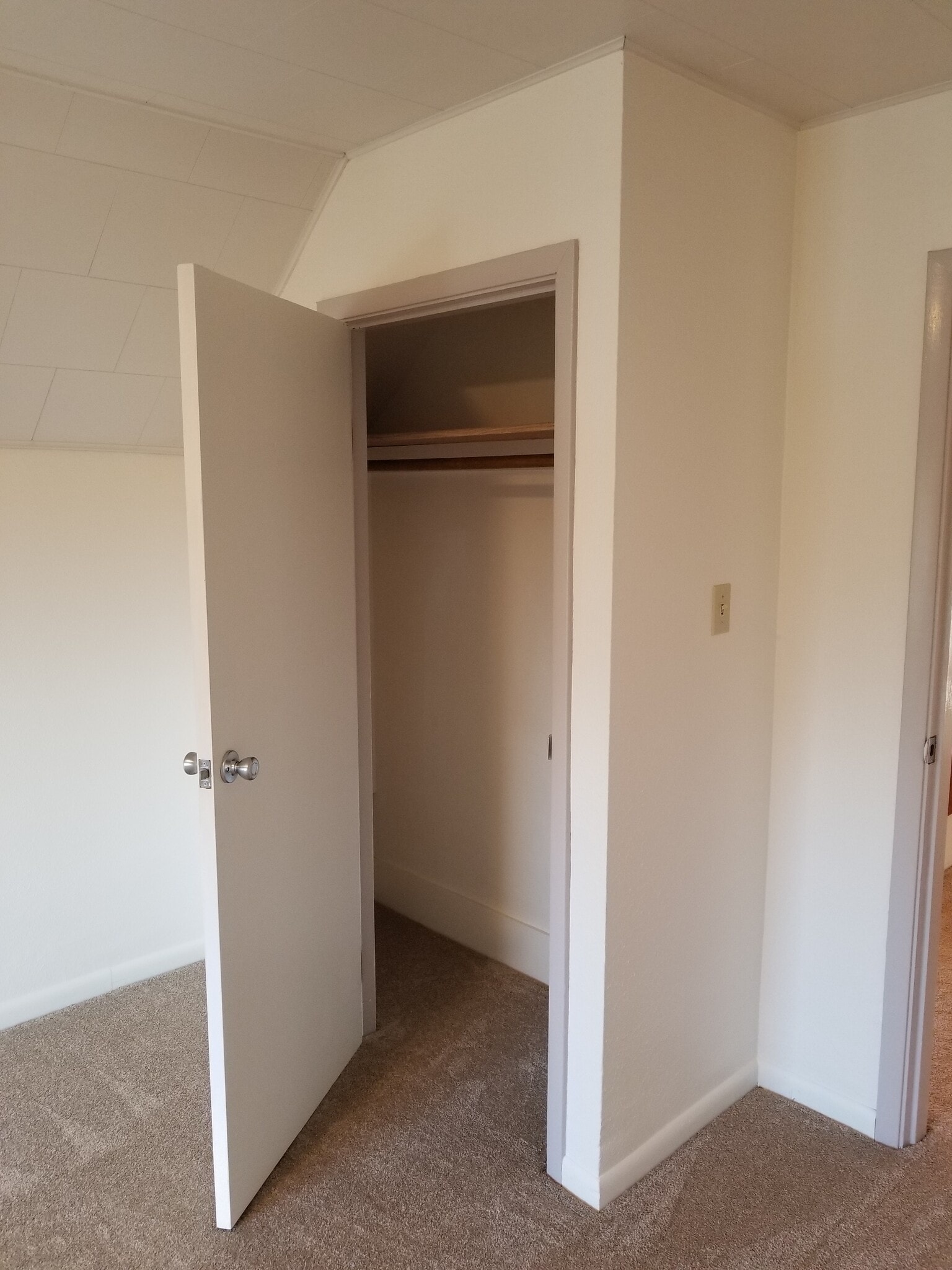 Building Photo - 5116 Meridian Ave N