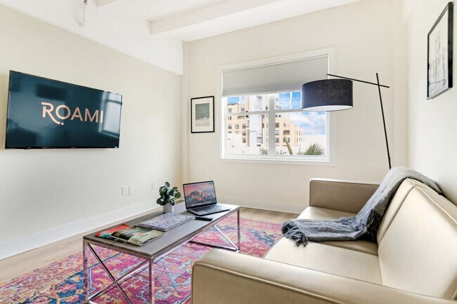 Building Photo - 1300 Collins Ave