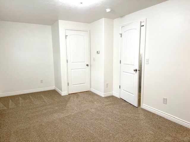 Building Photo - 863 W 2150 S