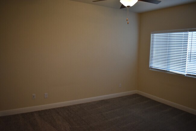 Building Photo - 2423 Gabriel Dr