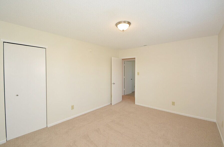 Building Photo - 7770 Brandenburg Way