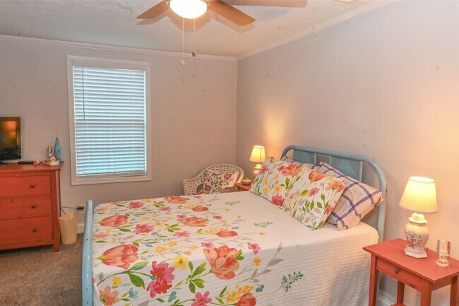 Building Photo - 4203 Anglin Rd
