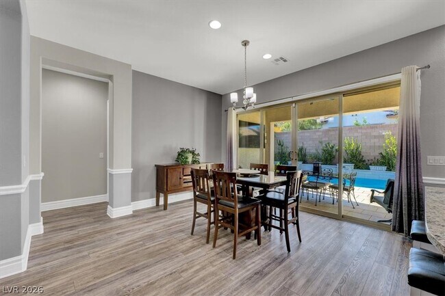 Building Photo - 9936 Wildhorse Cyn Ave