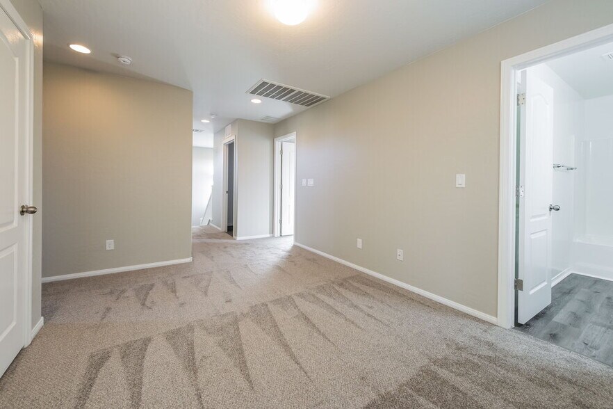 Building Photo - 7216 Mulberry Forest St