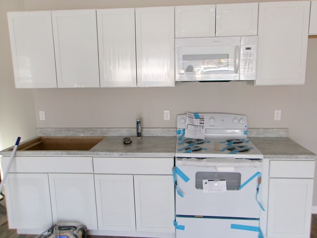 Building Photo - 619 Mayes Ln