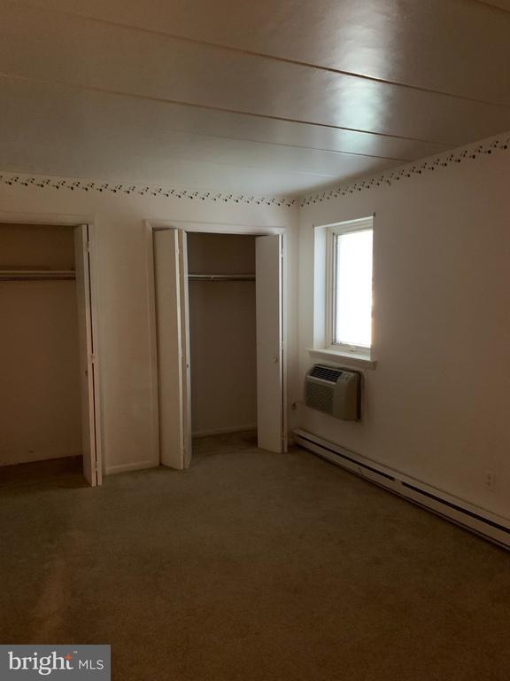 Building Photo - 300 Winding Way