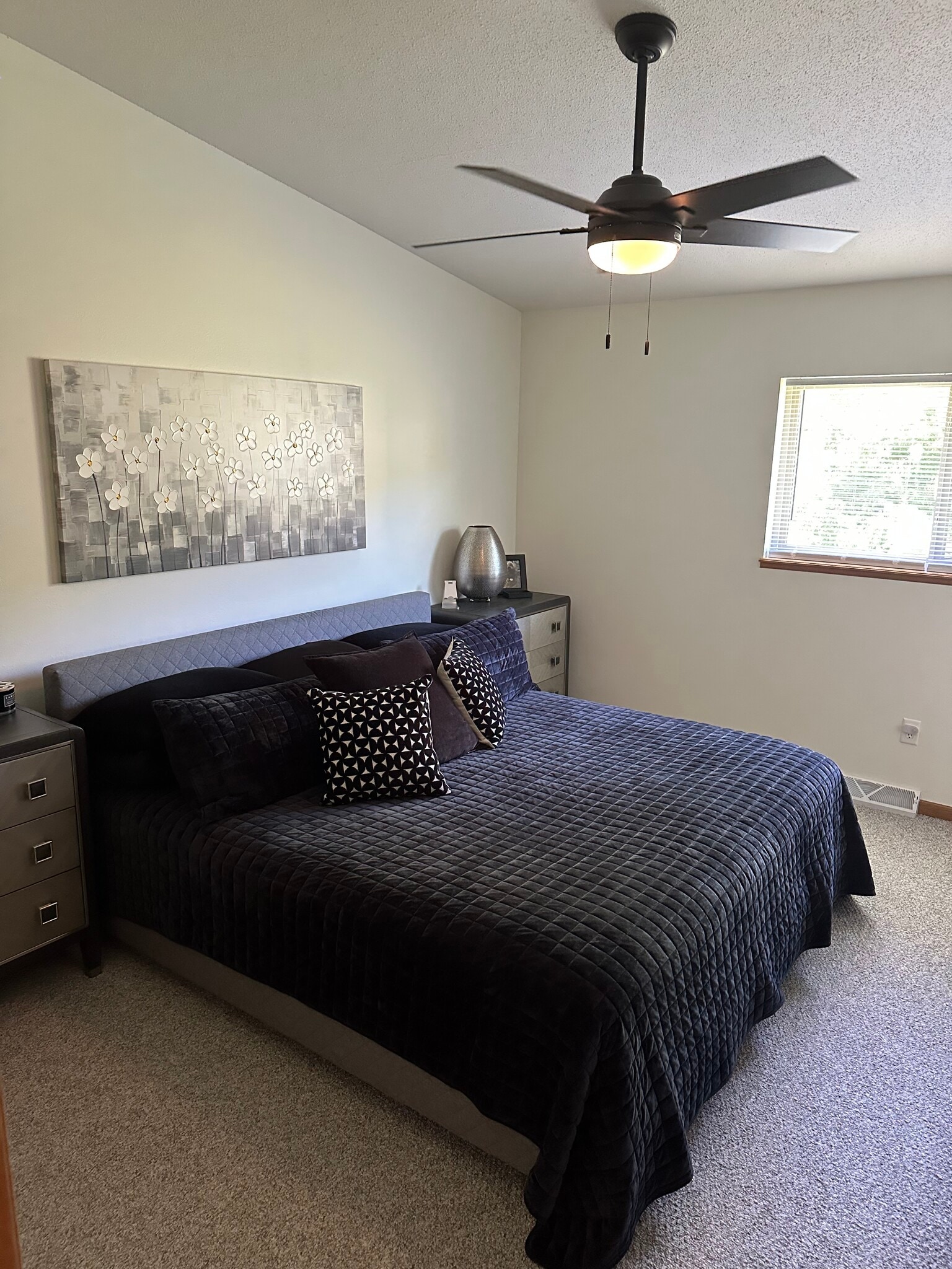 Master Bedroom - W6040 Bucklin Rd