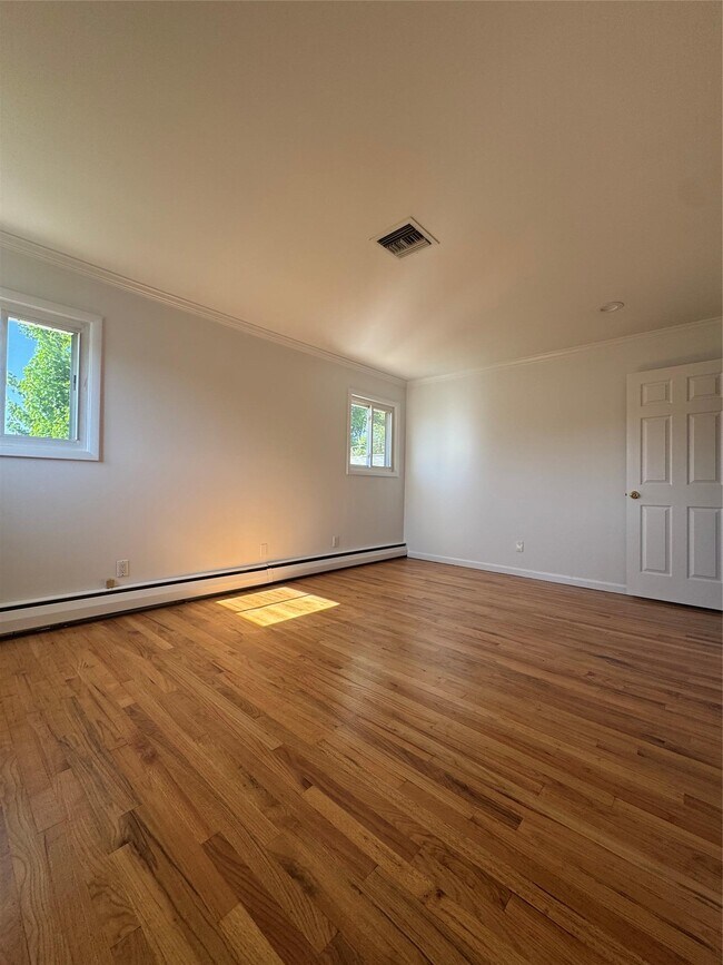 Building Photo - 371 White Birch Ln
