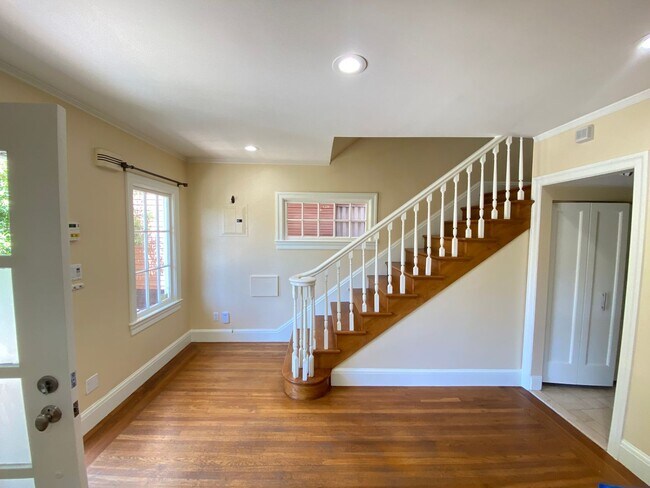 Building Photo - Advent - Four Bedroom Home W/ Incredibly L...