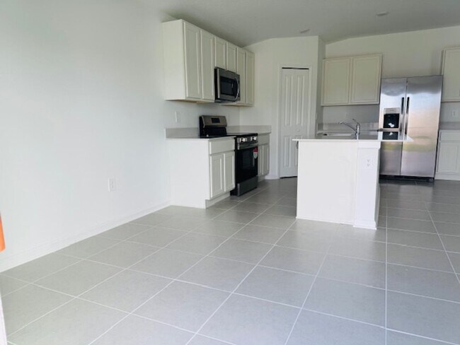 Building Photo - Brand New Home For Rent in Crosswinds Haines City with 4 Bedrooms