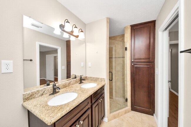 Building Photo - 3419 Norris Dr
