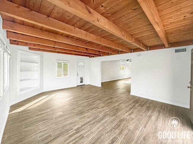 Building Photo - Upgraded 3BR/2BA Home with Garage, Driveway & Large Backyard – Paradise Hills!