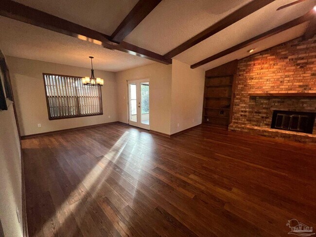 Building Photo - 3131 Oxford Cir