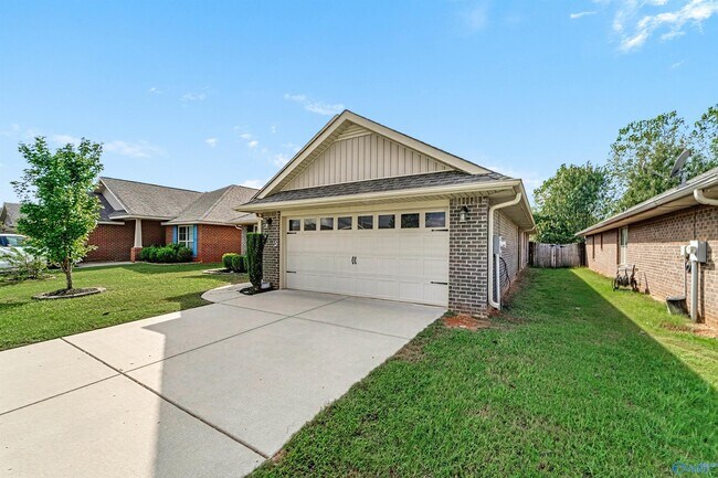 Building Photo - 130 Tybee Dr
