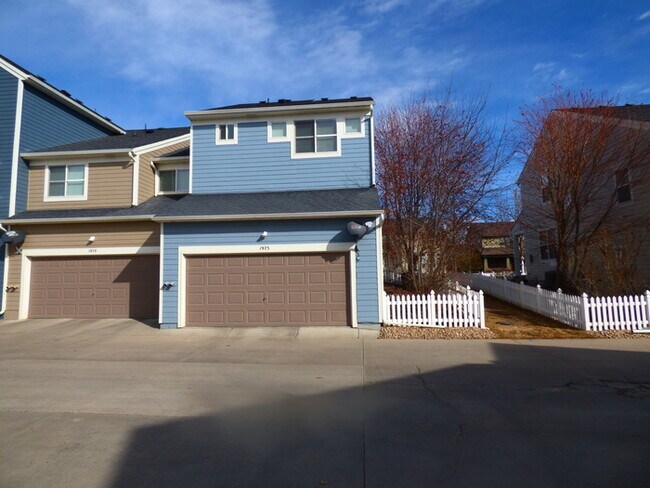 Building Photo - Beautiful 2 Bedroom/2.5 Bathroom Townhome with 2 Car Attached Garage at Centerra - East Loveland,...