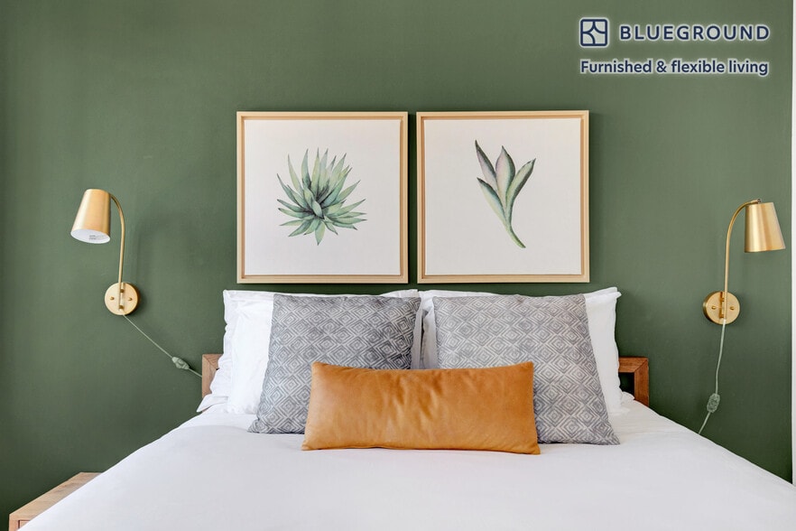 Building Photo - 105 Duane St