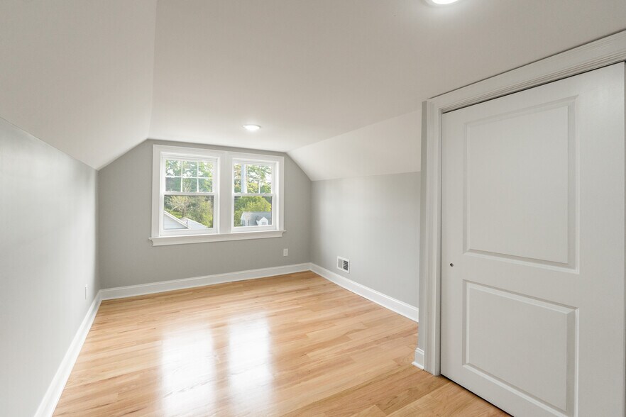 Building Photo - 3 Mount Vernon Ave