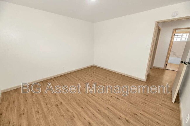 Building Photo - 1650 Barrus Ave