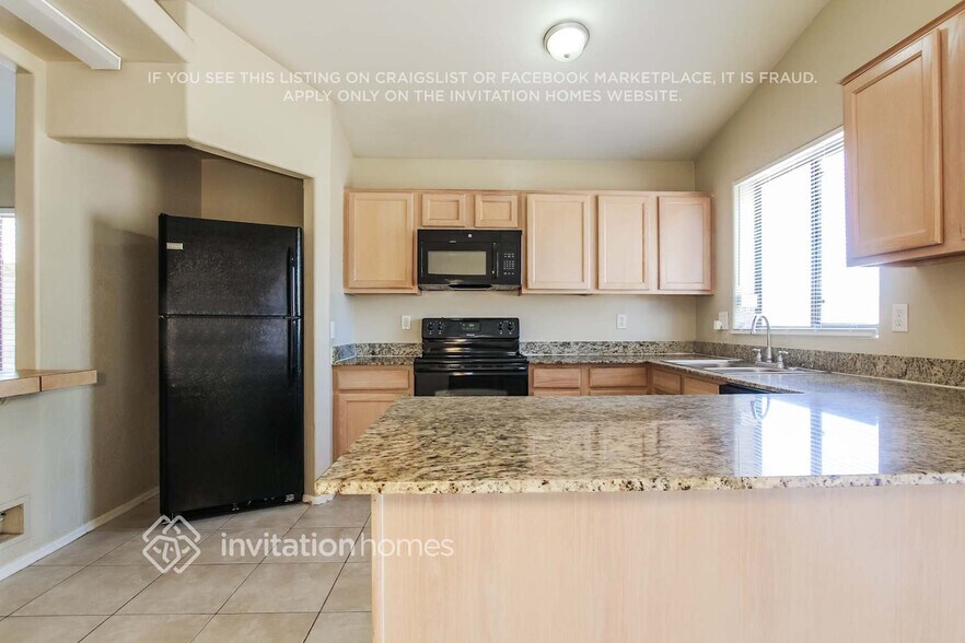Building Photo - 6832 W Rancho Dr