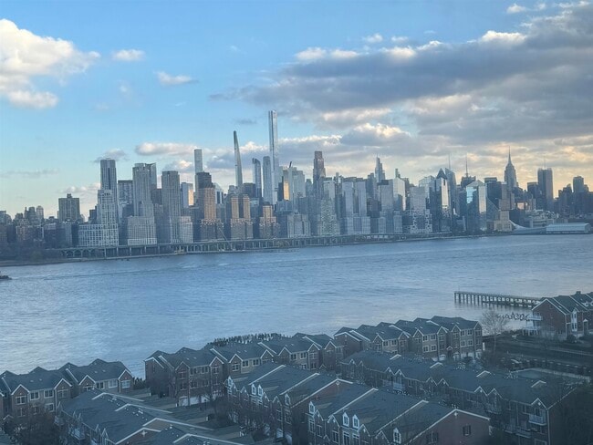 Primary Photo - 7004 JFK Blvd E