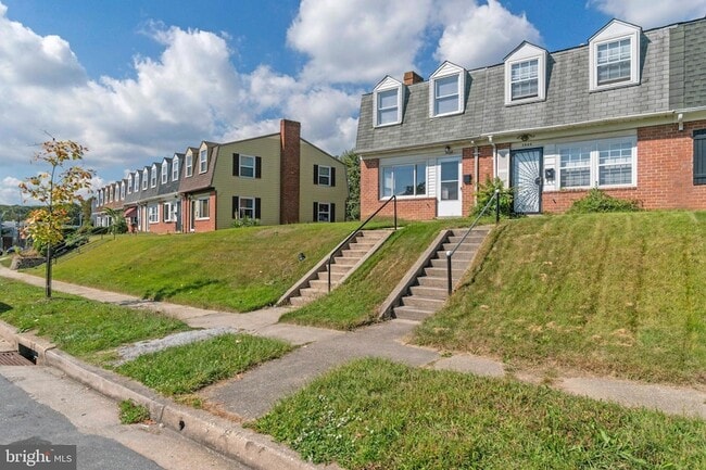 Building Photo - 1628 Wentworth Ave