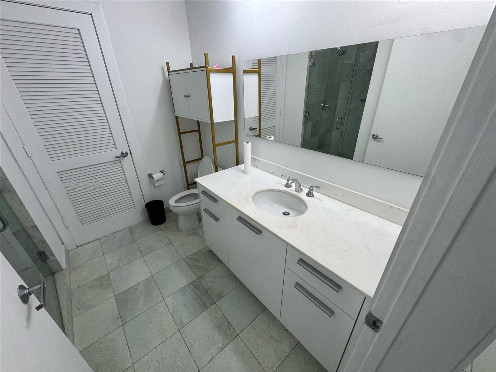 Building Photo - 1050 Brickell Ave