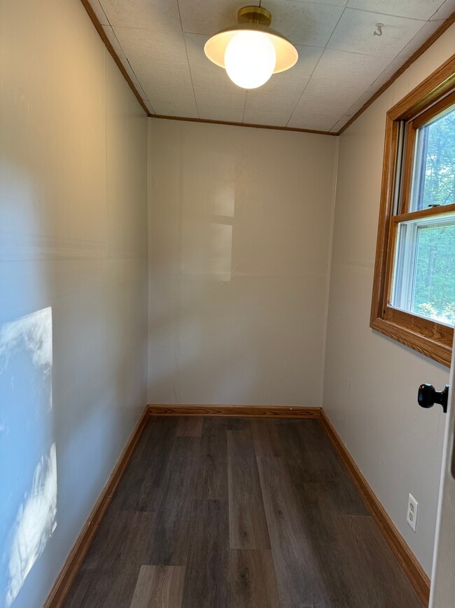 Building Photo - 66090 Wolfs Den Rd