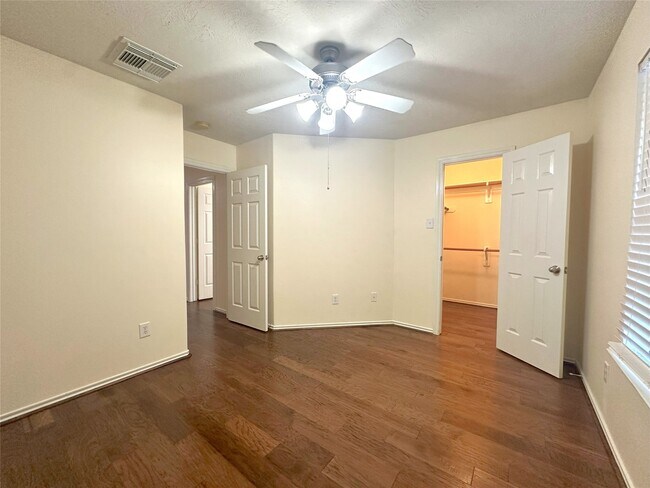 Building Photo - 254 Liriope Ct