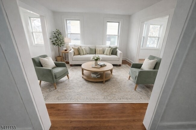 Building Photo - 25 Elm St