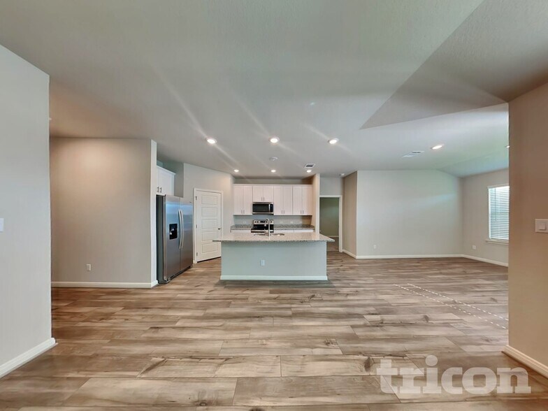 Building Photo - 5504 Shasta Pl