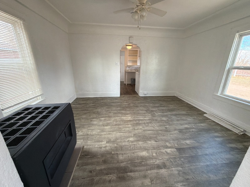 Building Photo - 221 10th St