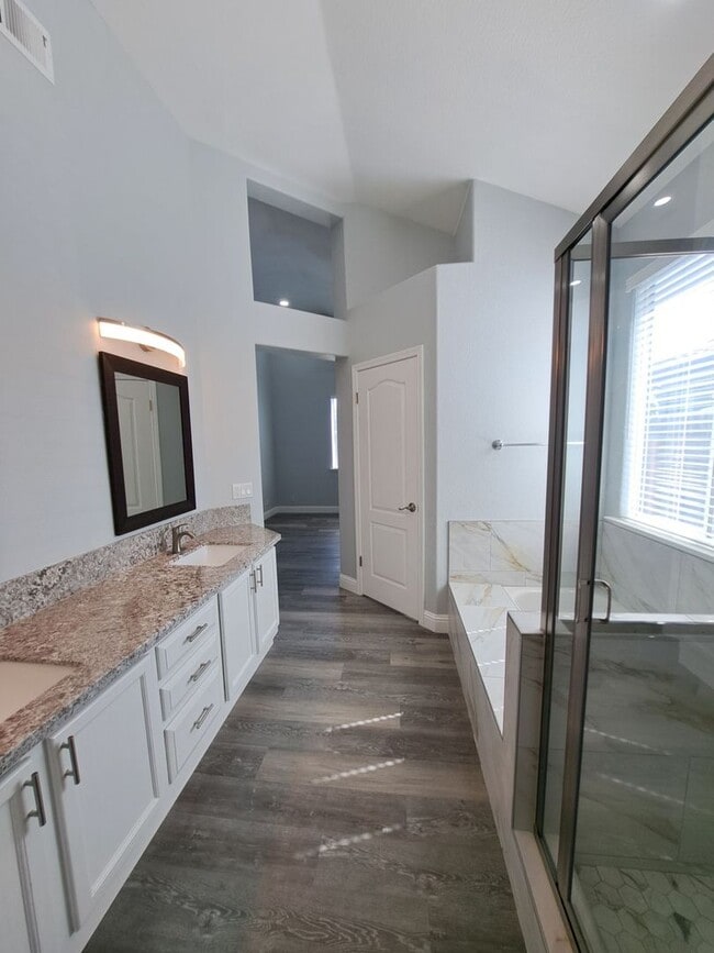 Building Photo - Beautiful 3 Bedroom Home for Rent in well ...
