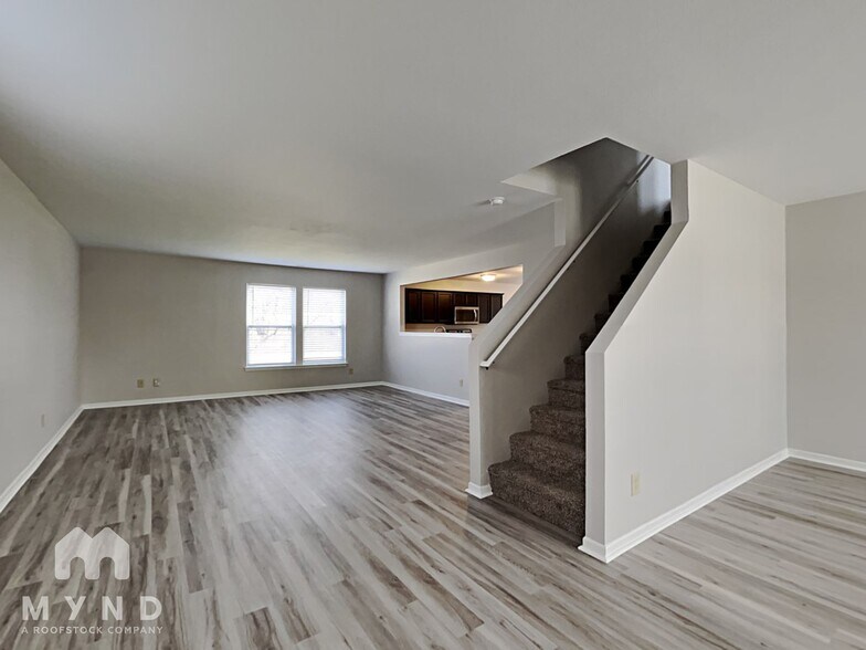 Building Photo - 747 Sedgewick Ln