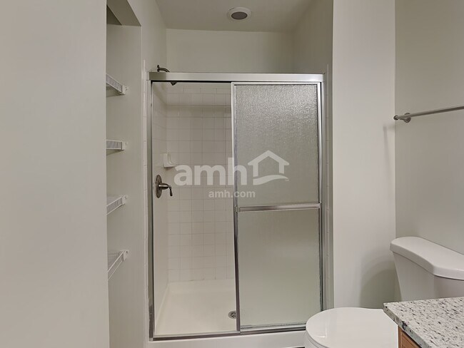 Building Photo - 1531 Mallard Cir E