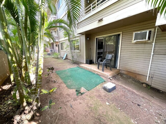 Building Photo - Kihei Shores - Furnished 2 Bed/2Bath Condo - Pool and Hot Tub - 2 Parking Spaces
