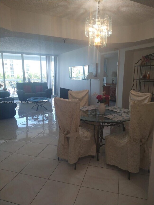 Building Photo - 9341 Collins Ave
