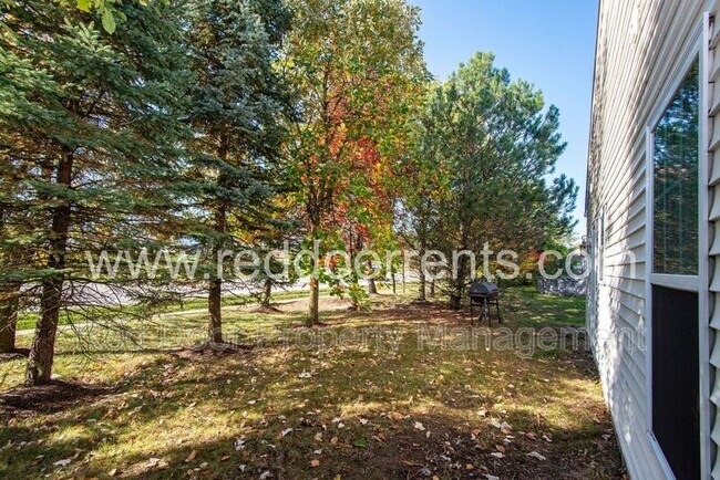 Building Photo - 907 Curlew Ln