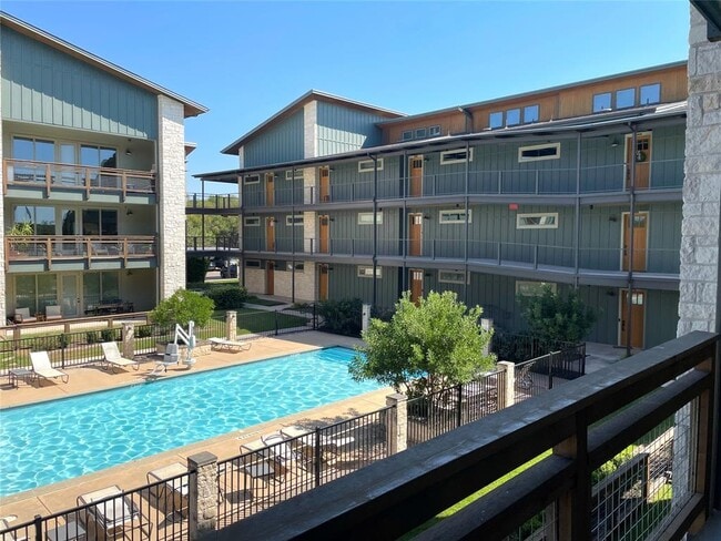 Building Photo - 4704 Sunset Trail