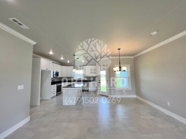 Building Photo - Siloam Springs- Single-Family Home- Spacio...