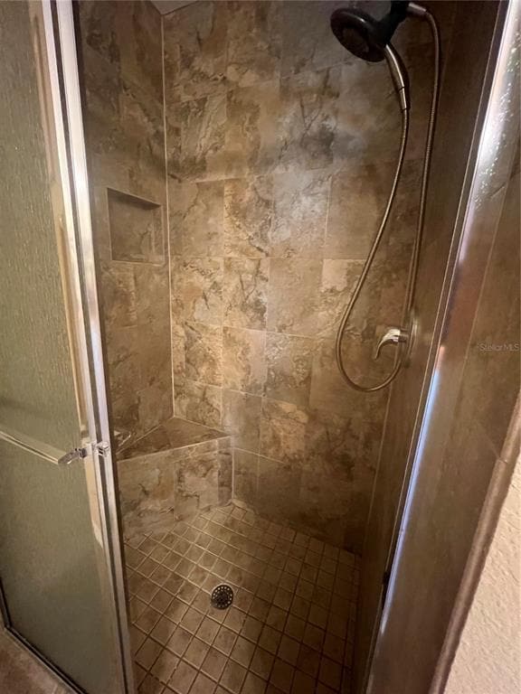 Building Photo - 12660 SW Lakeside Dr