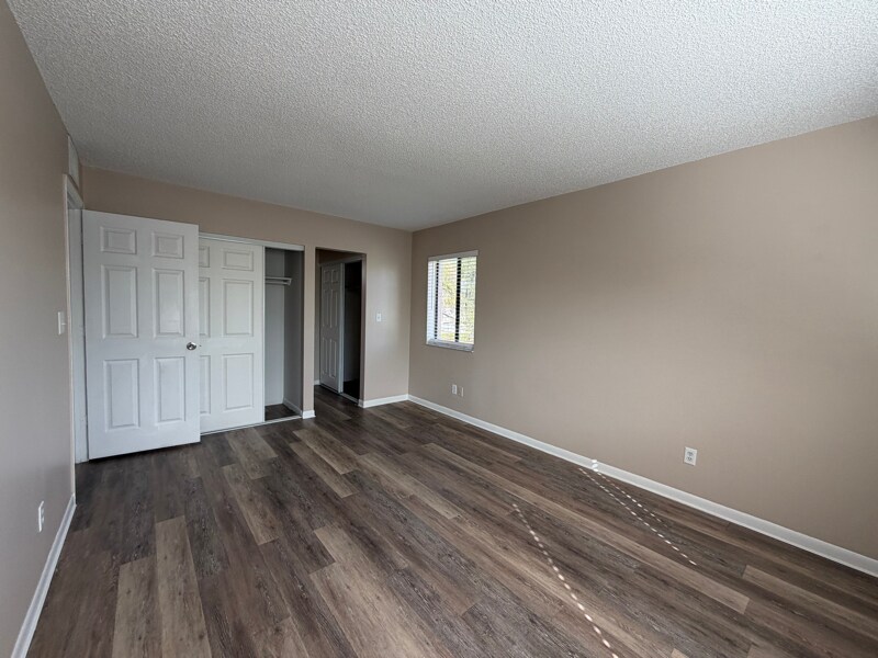 Building Photo - 766 NW Fork Rd