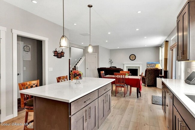 Building Photo - Coeur d'Alene Place – 3 Bed, 2.5 Bath Home...